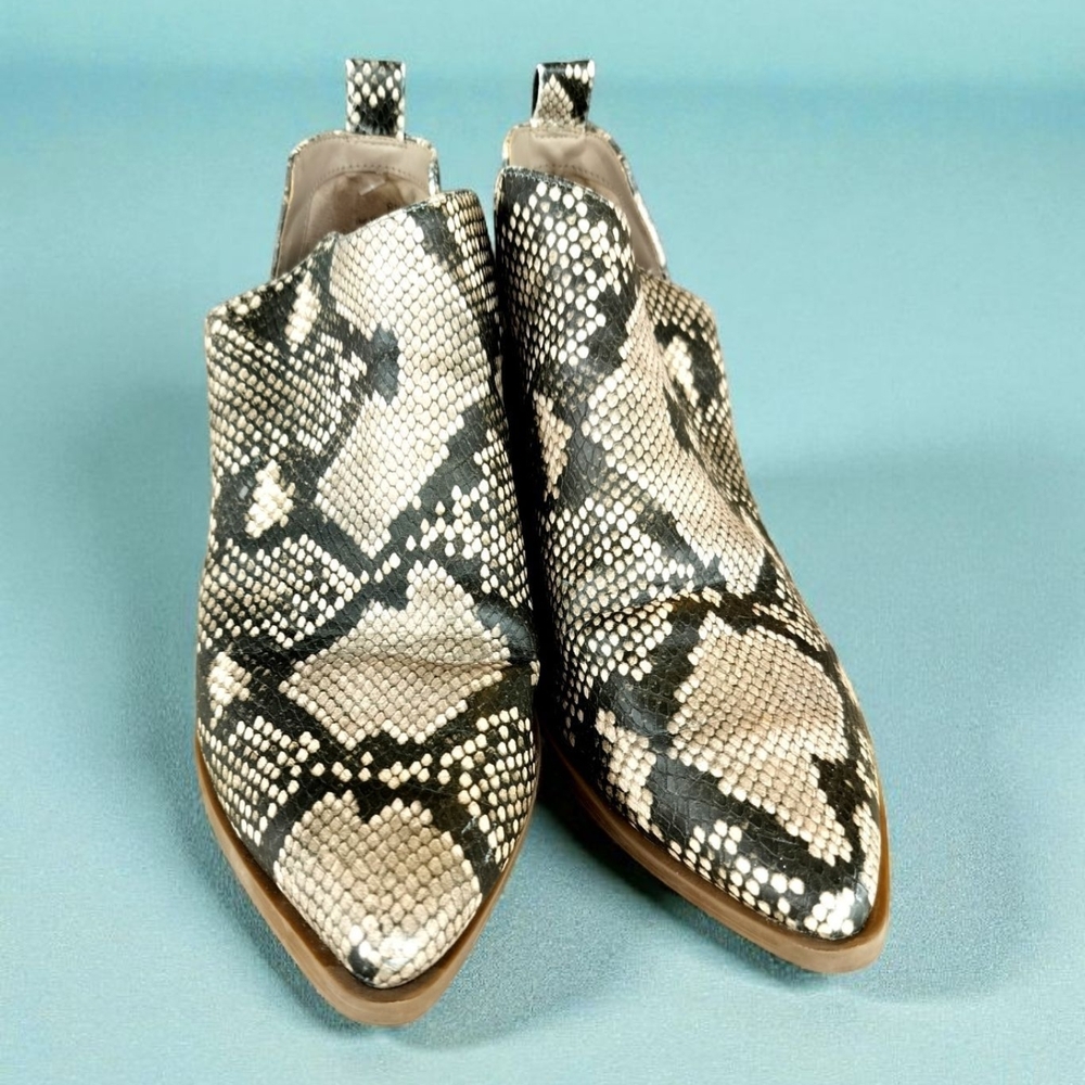 Universal Thread Snakeskin Pattern Ankle Booties - Picture 11 of 14